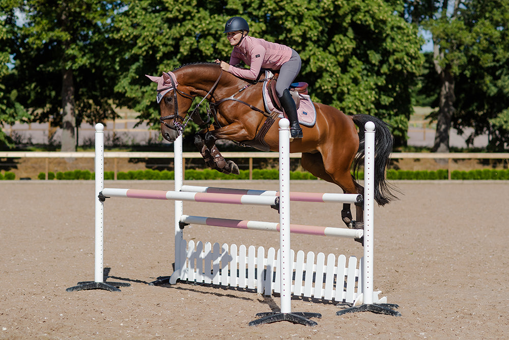 what is a jumping saddle